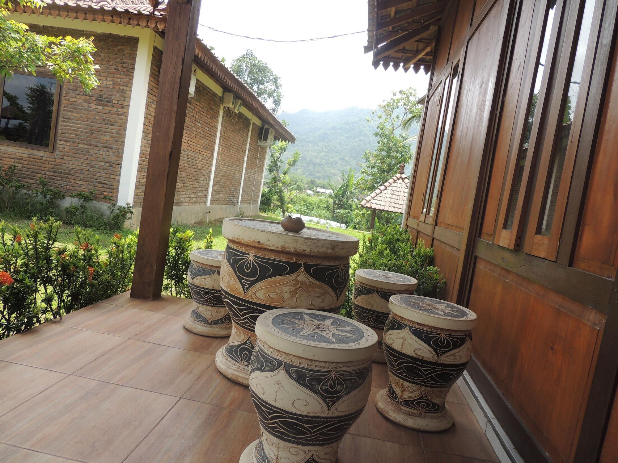 Balkondes Karanganyar Pottery Academy Hotel Magelang Bagian luar foto