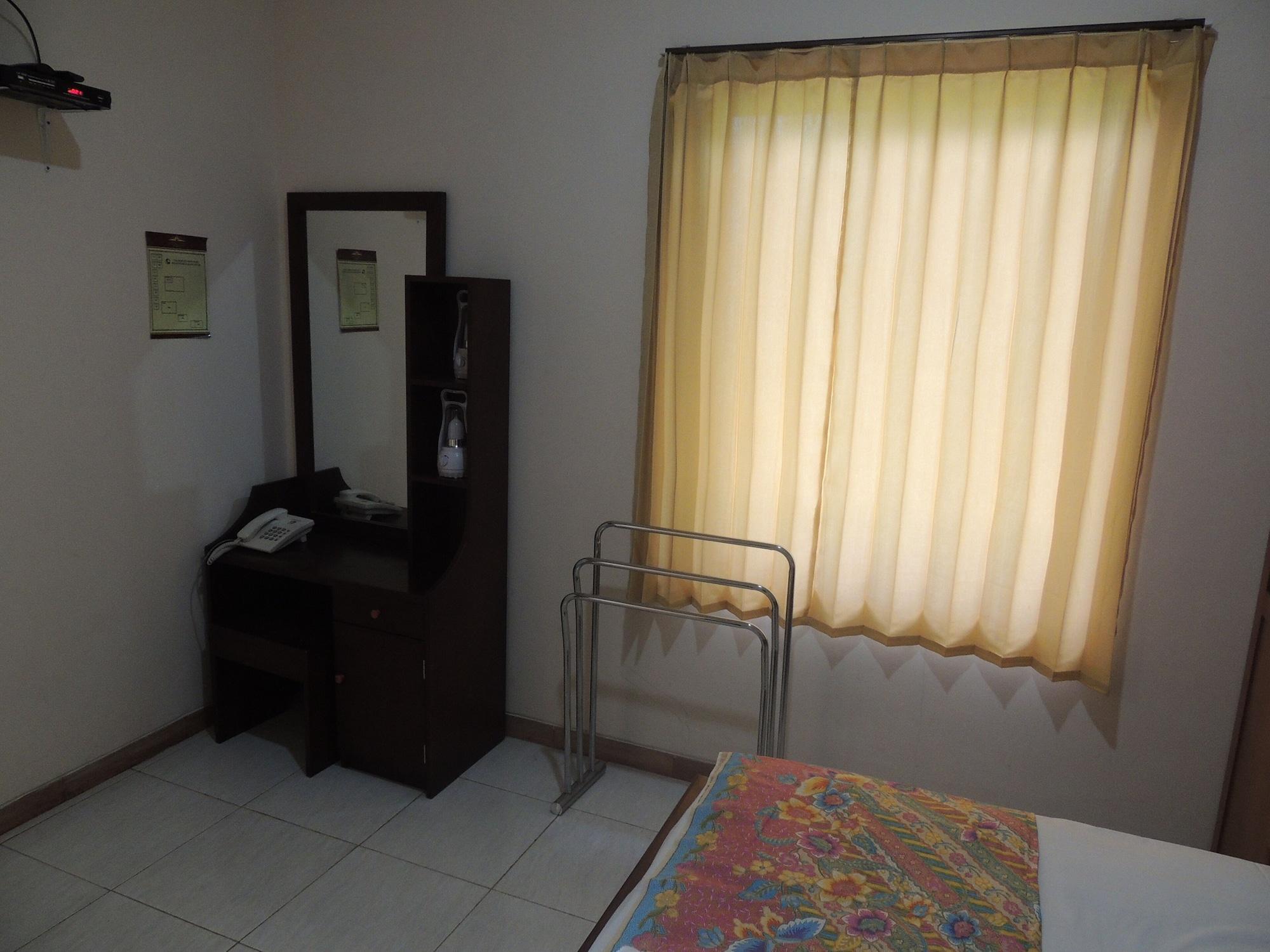 Balkondes Karanganyar Pottery Academy Hotel Magelang Bagian luar foto